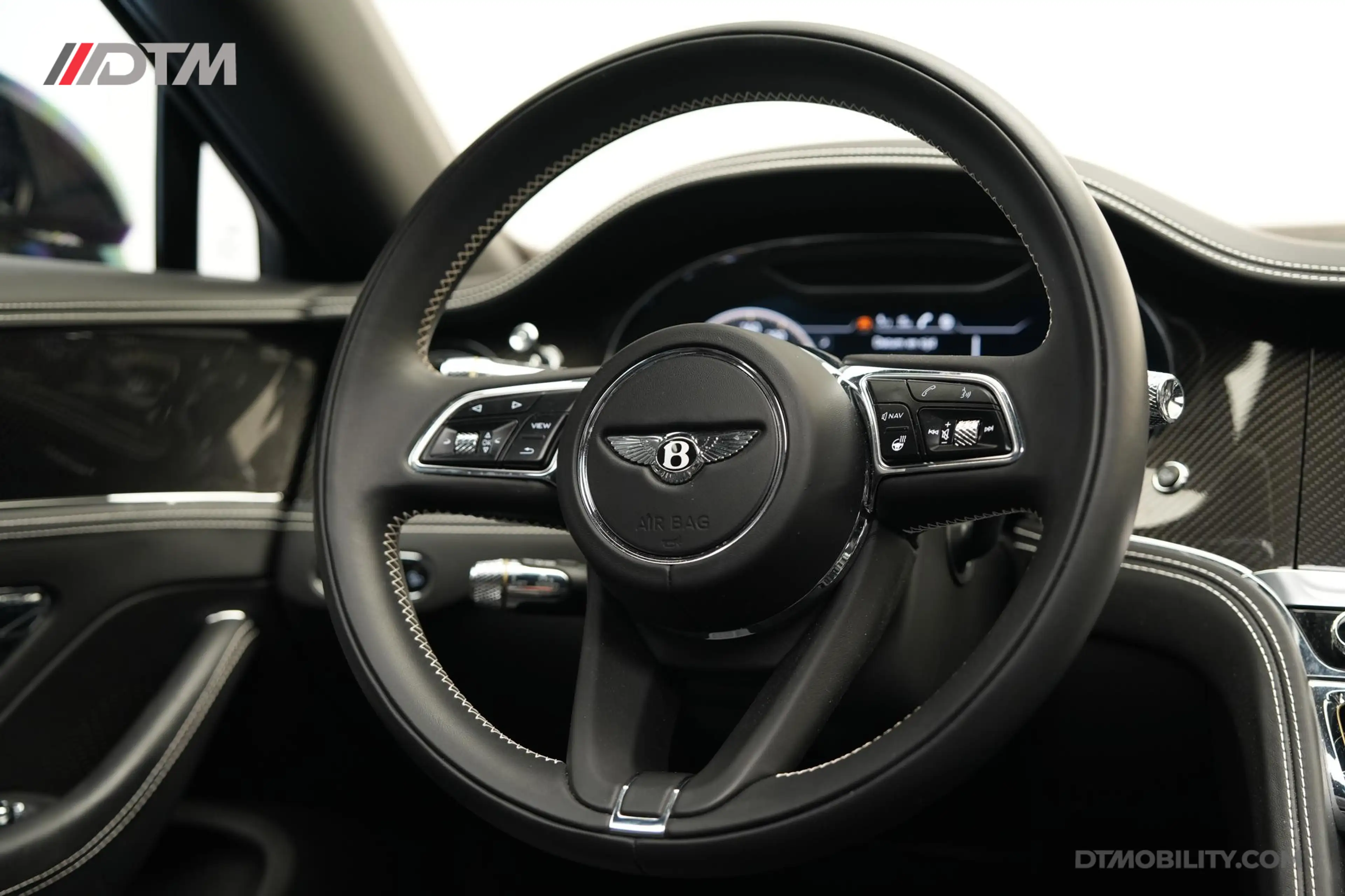 Bentley Flying Spur 6.0 W12 Mulliner | Black Line | Illuminated Flying — photo 8