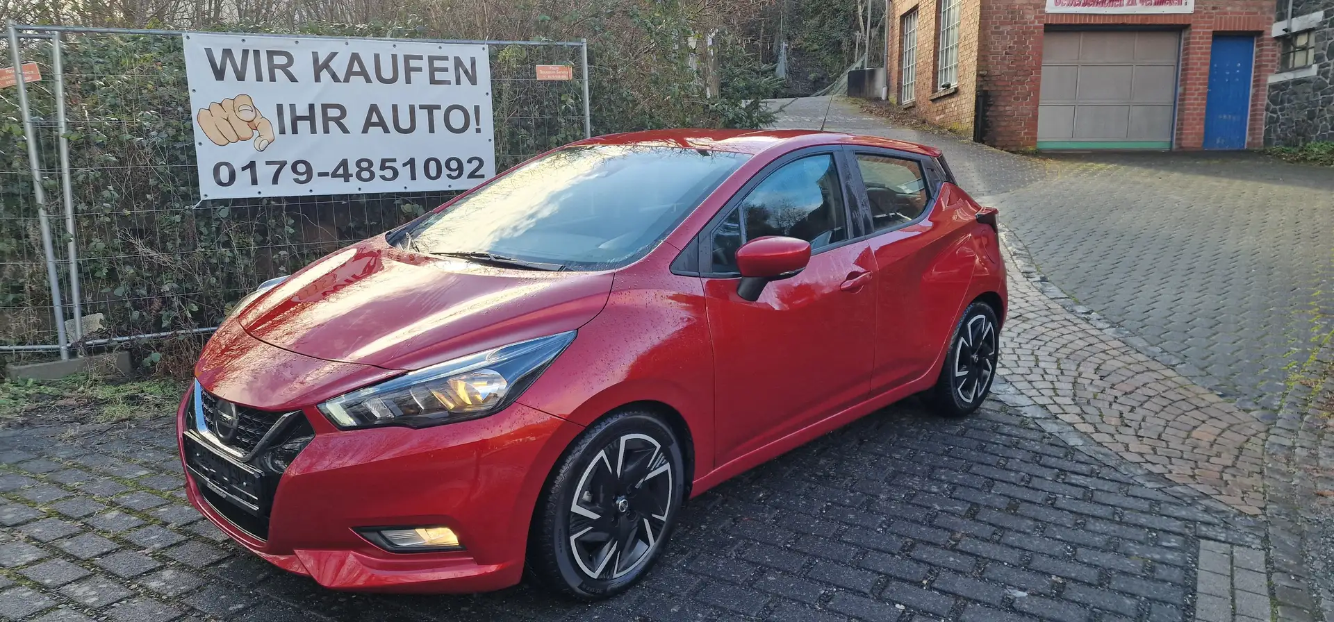 Nissan Micra N-Way Automatk!Navi!AHK!nur 14 Tkm! Rot - 1
