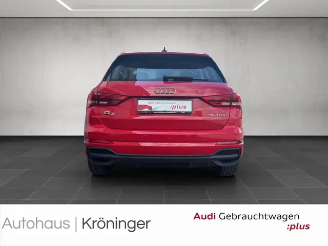 Audi Q3 view 6