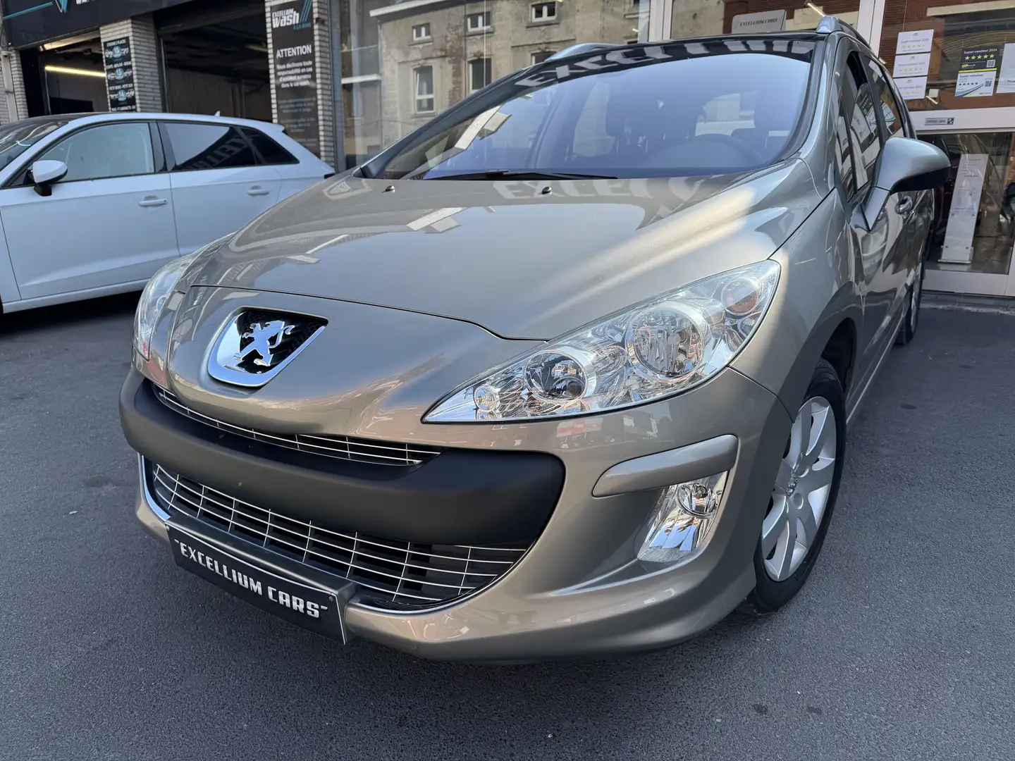 Peugeot 308 SW 1.6i Premium Toit Pano Airco Tres Propre Beige - 1