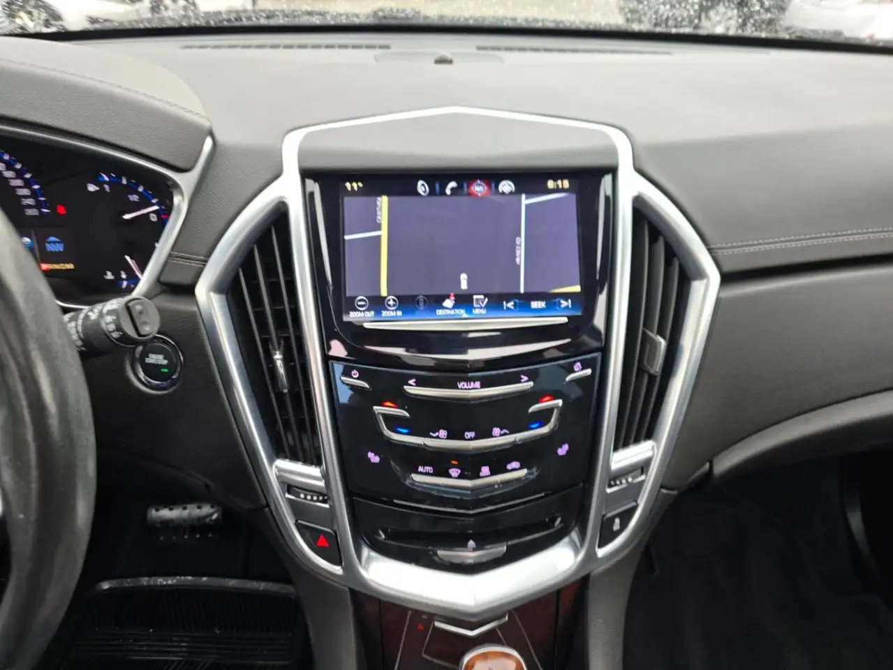 Cadillac SRX снимка Cadillac SRX