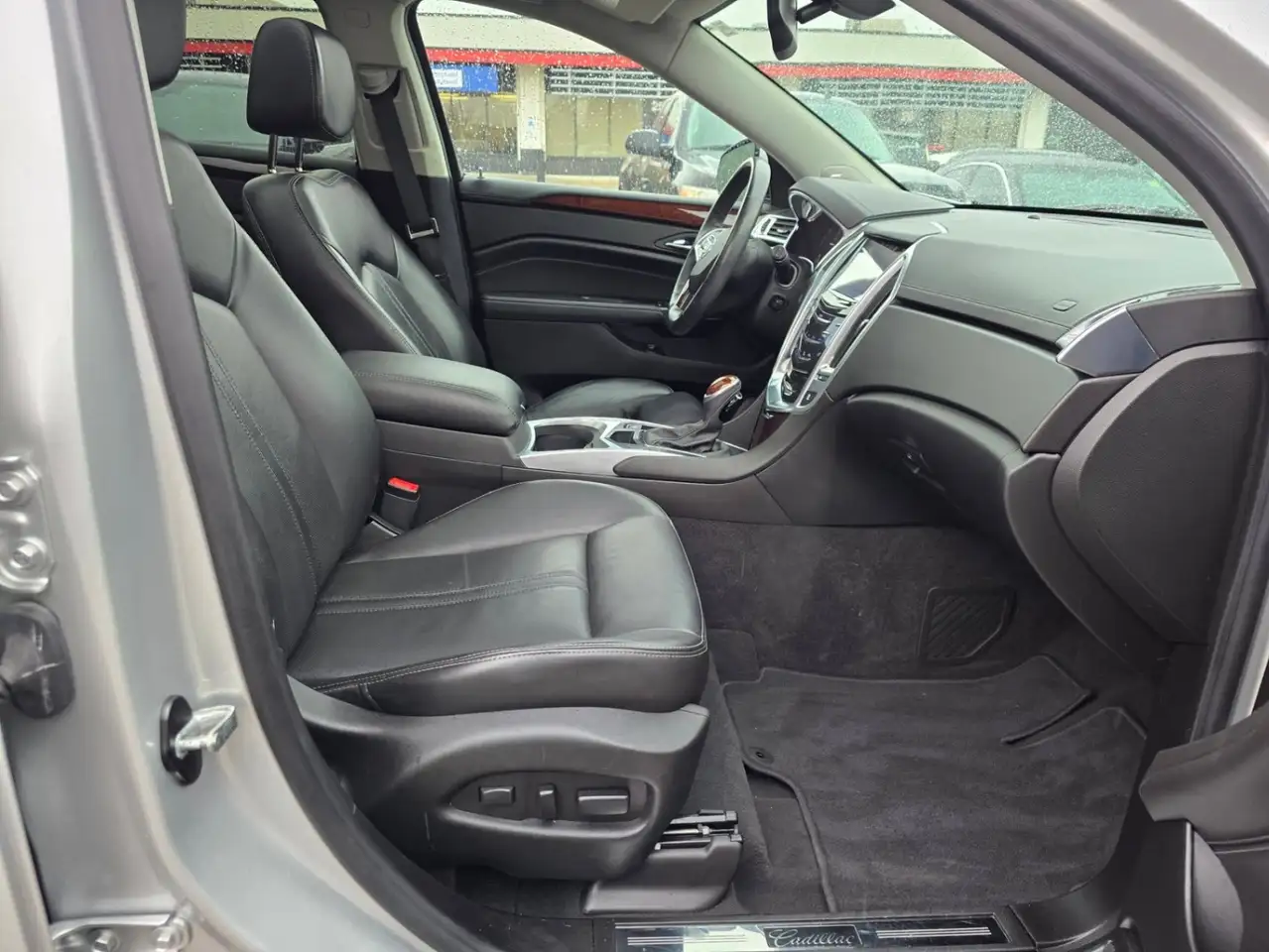 Cadillac SRX снимка Cadillac SRX