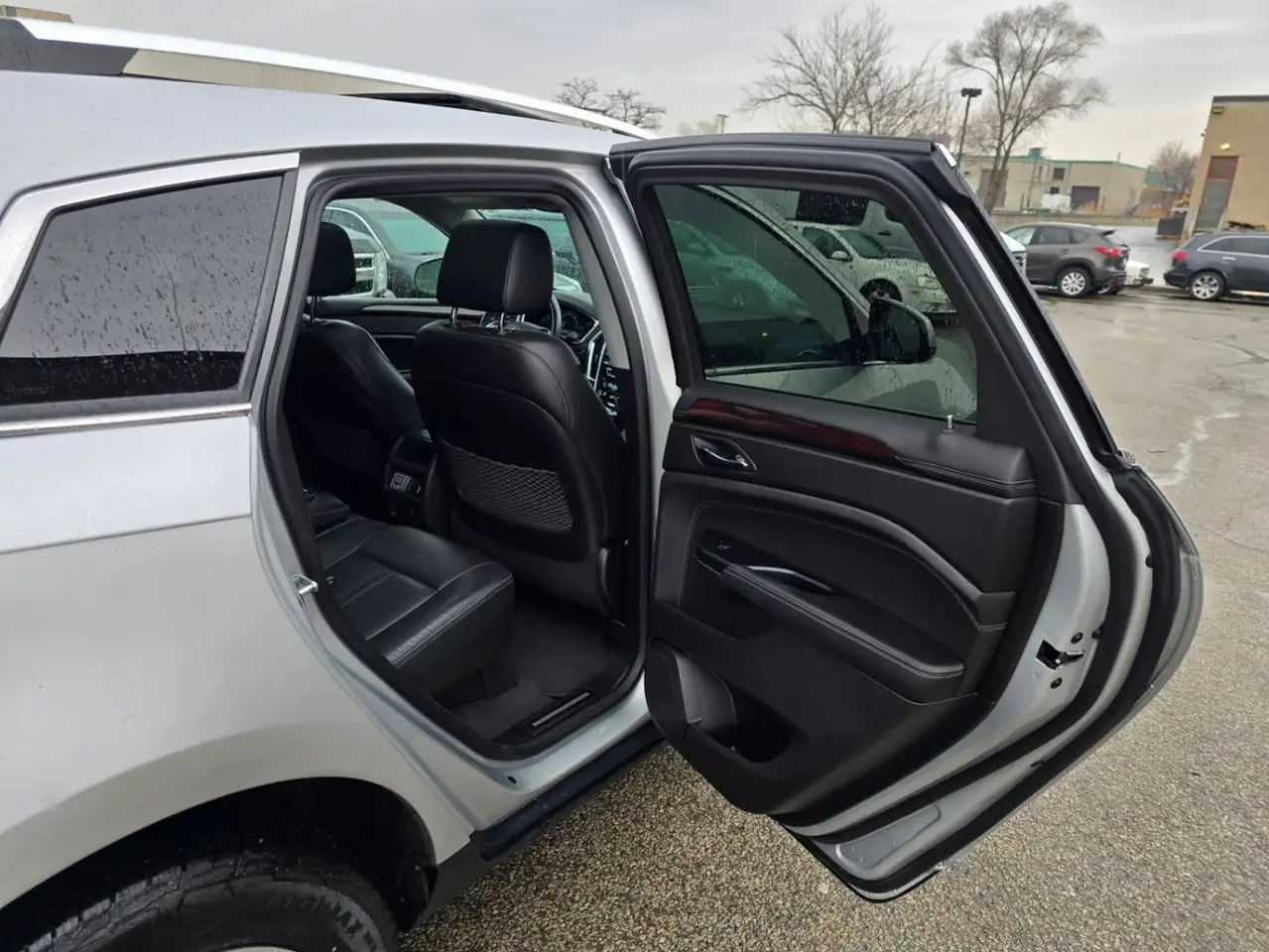 Cadillac SRX снимка Cadillac SRX