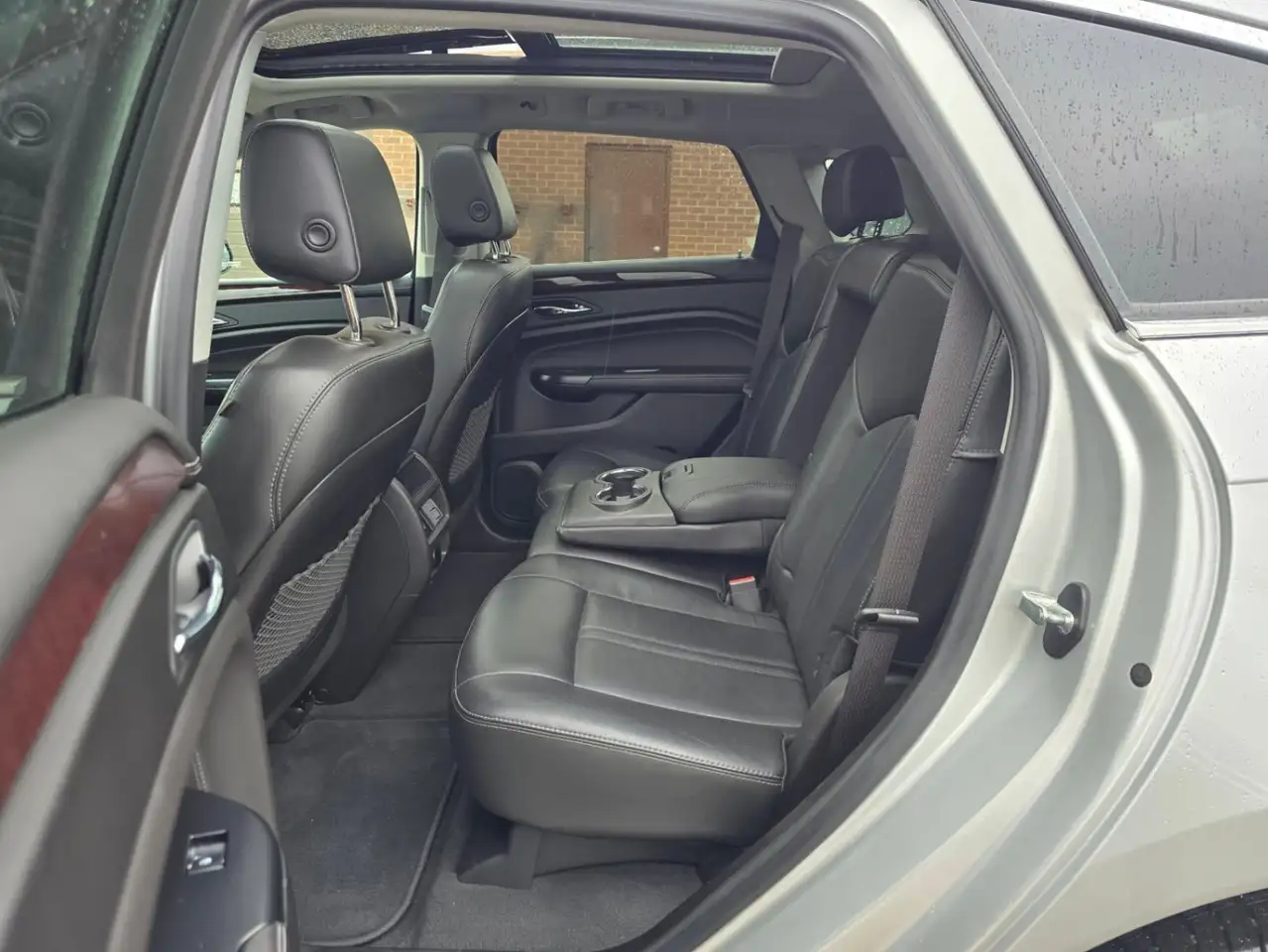 Cadillac SRX снимка Cadillac SRX
