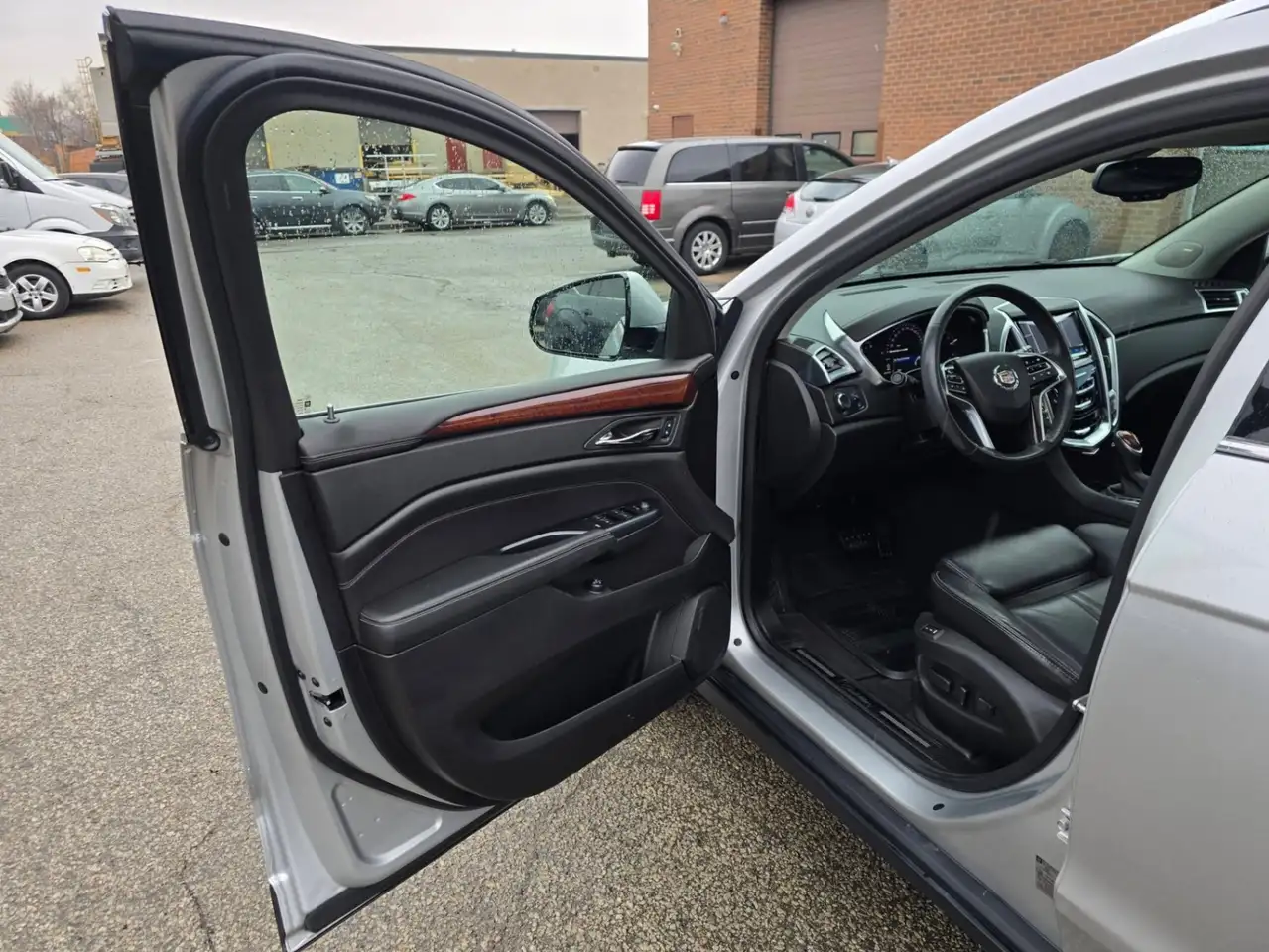 Cadillac SRX снимка Cadillac SRX