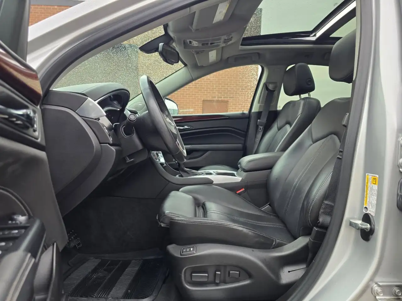 Cadillac SRX снимка Cadillac SRX