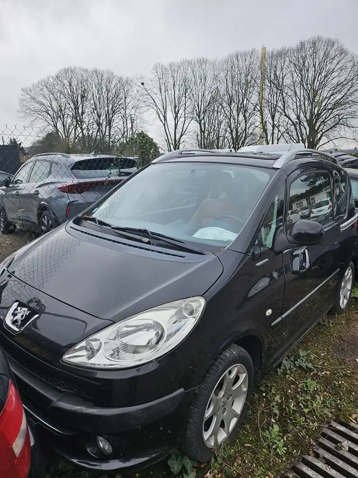 Peugeot 1007 1.6i