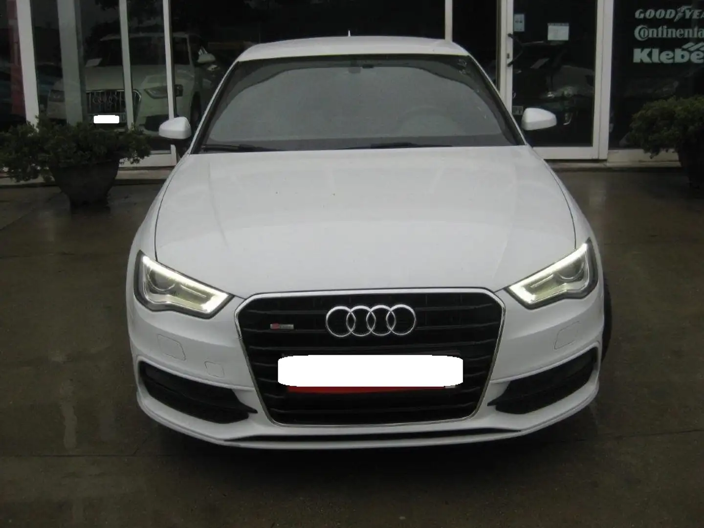 Audi A3 1.6TDI S line edition Blanco - 2
