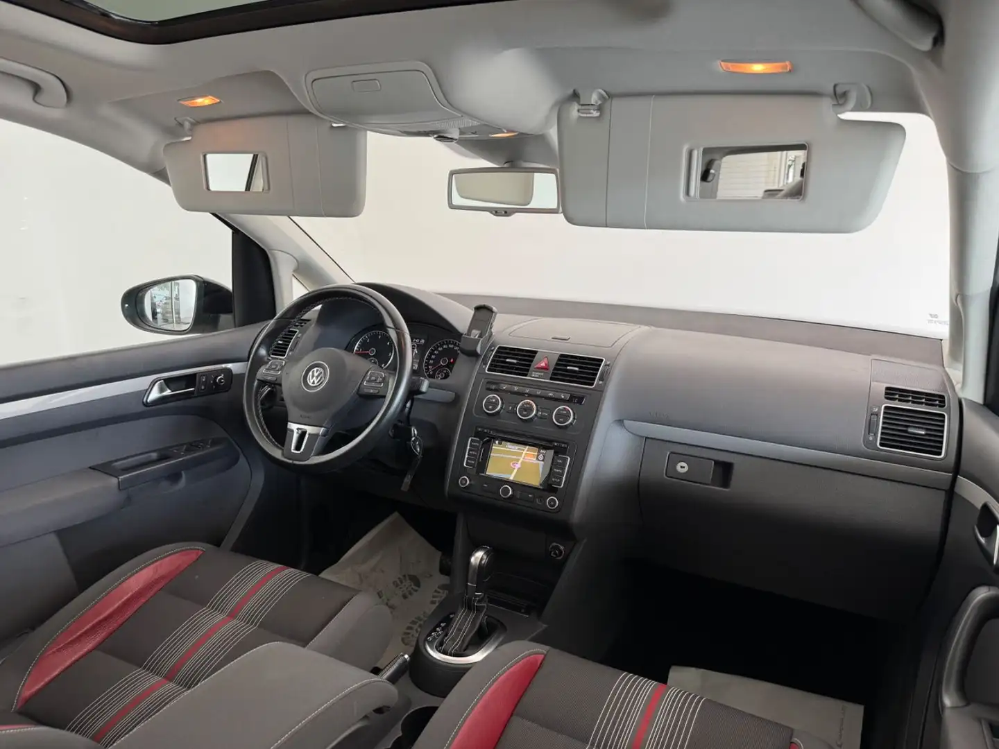 Volkswagen Touran 1.6 TDI BMT|7-SITZER|PANO|BI-XENON|KAMERA Grijs - 2