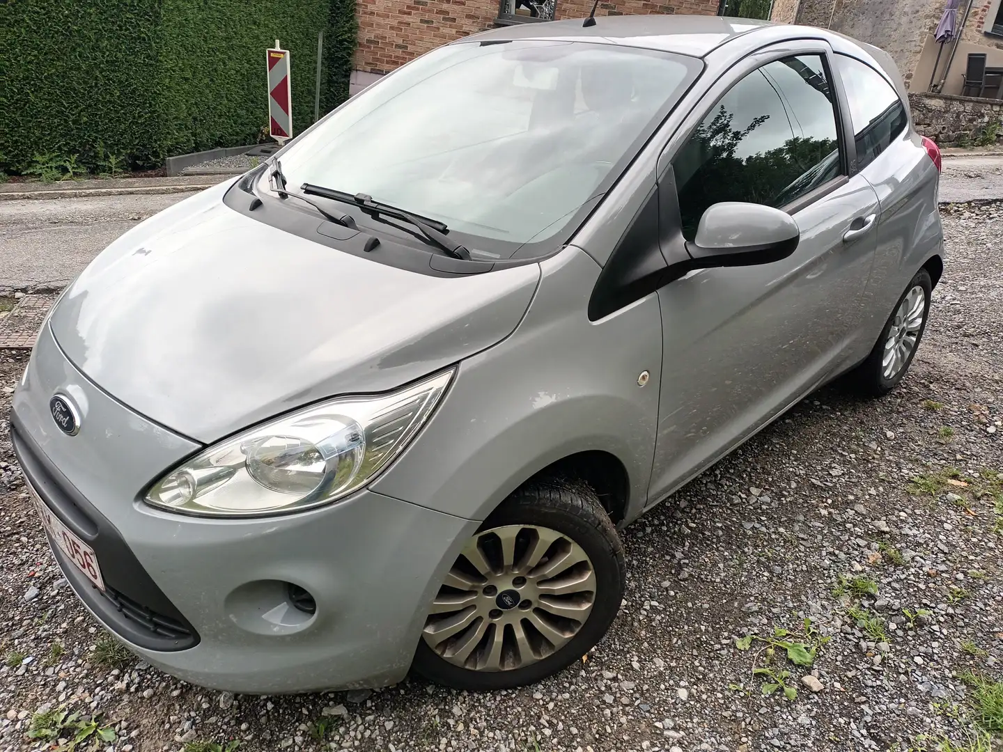Ford Ka/Ka+ Ka 1.2i Titanium Start/Stop Gris - 2