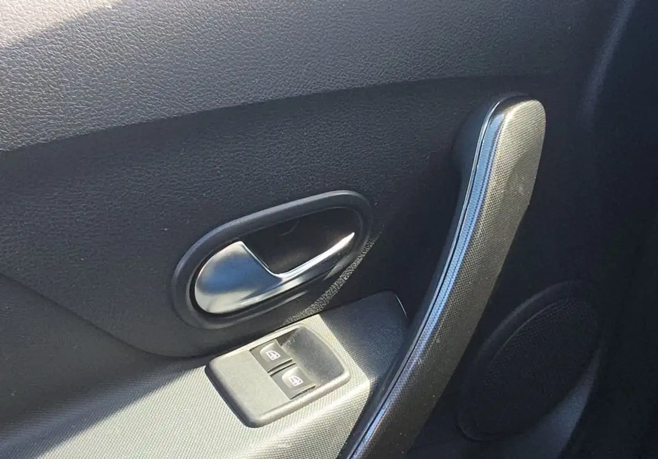 Dacia Sandero Sandero — photo 12