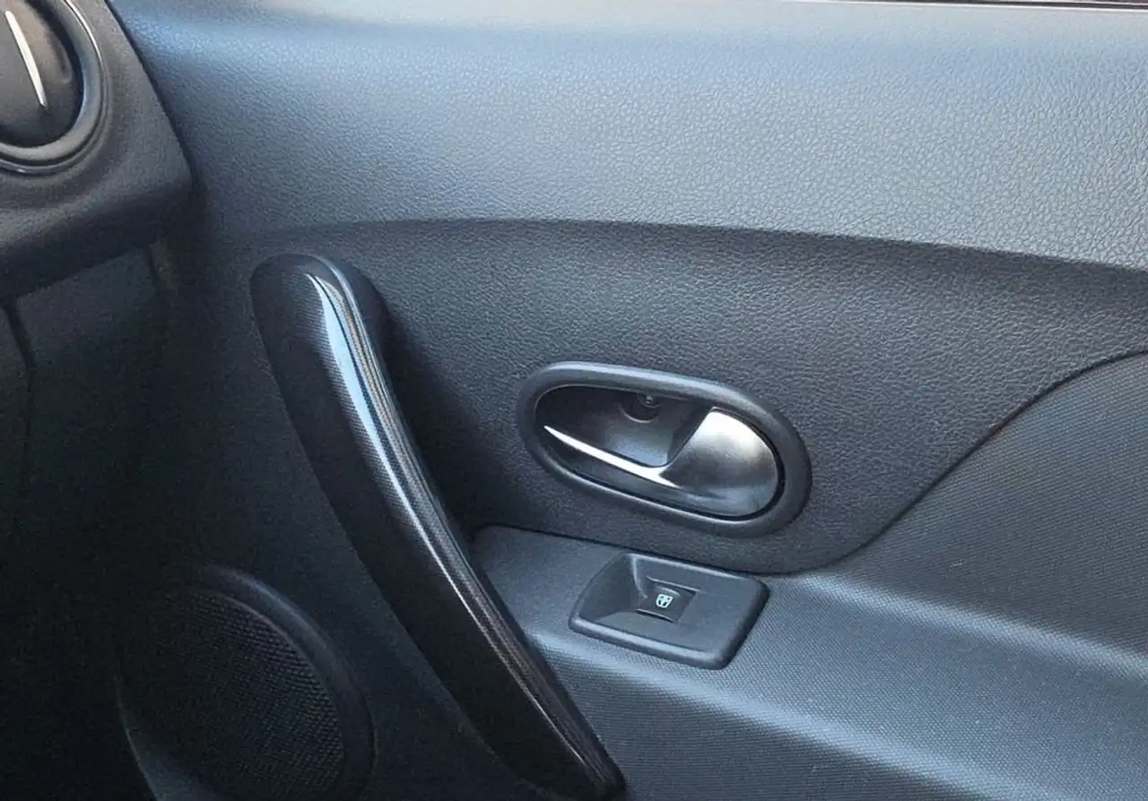 Dacia Sandero Sandero — photo 11