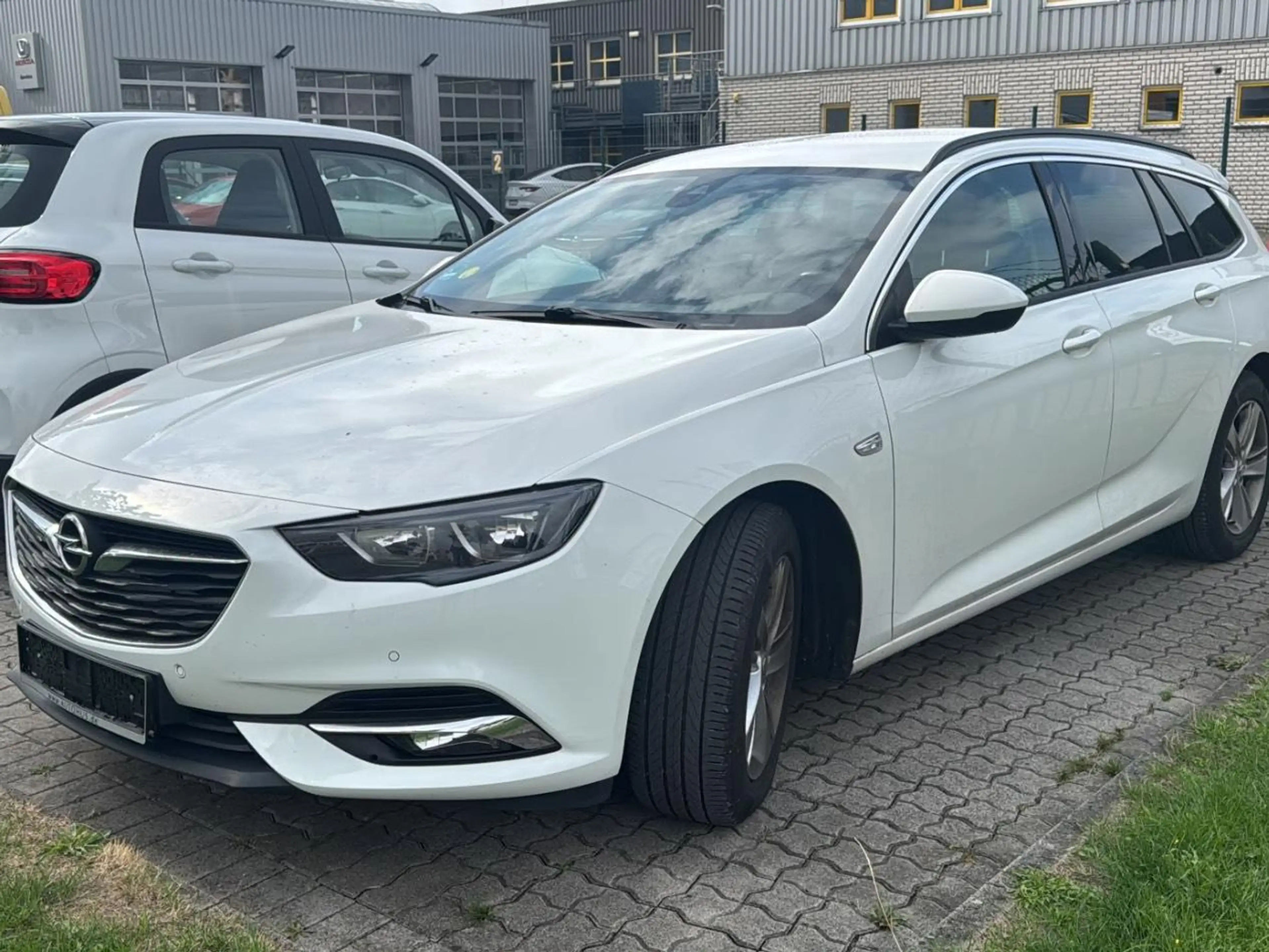 Opel Insignia Automatik 1.5 — photo 2