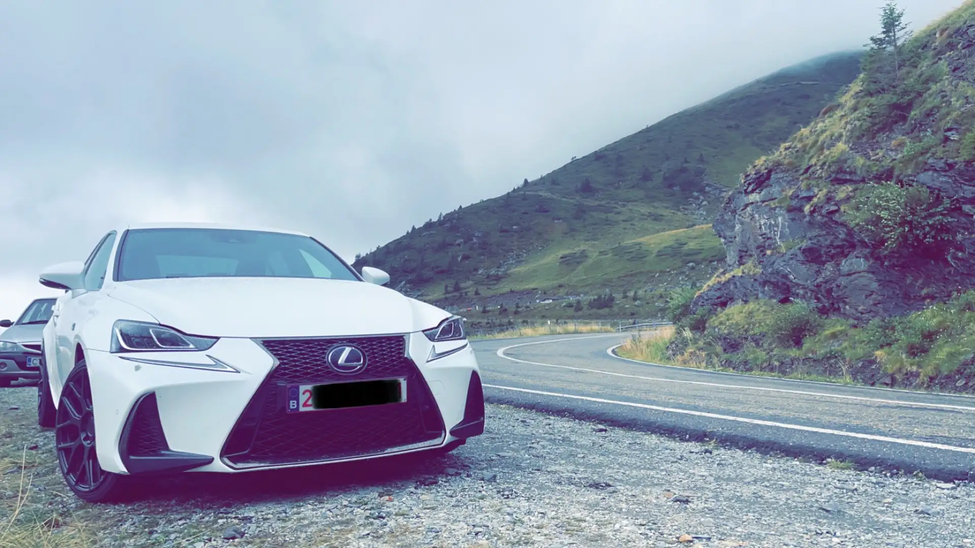 Lexus IS 300 300h F SPORT - 1