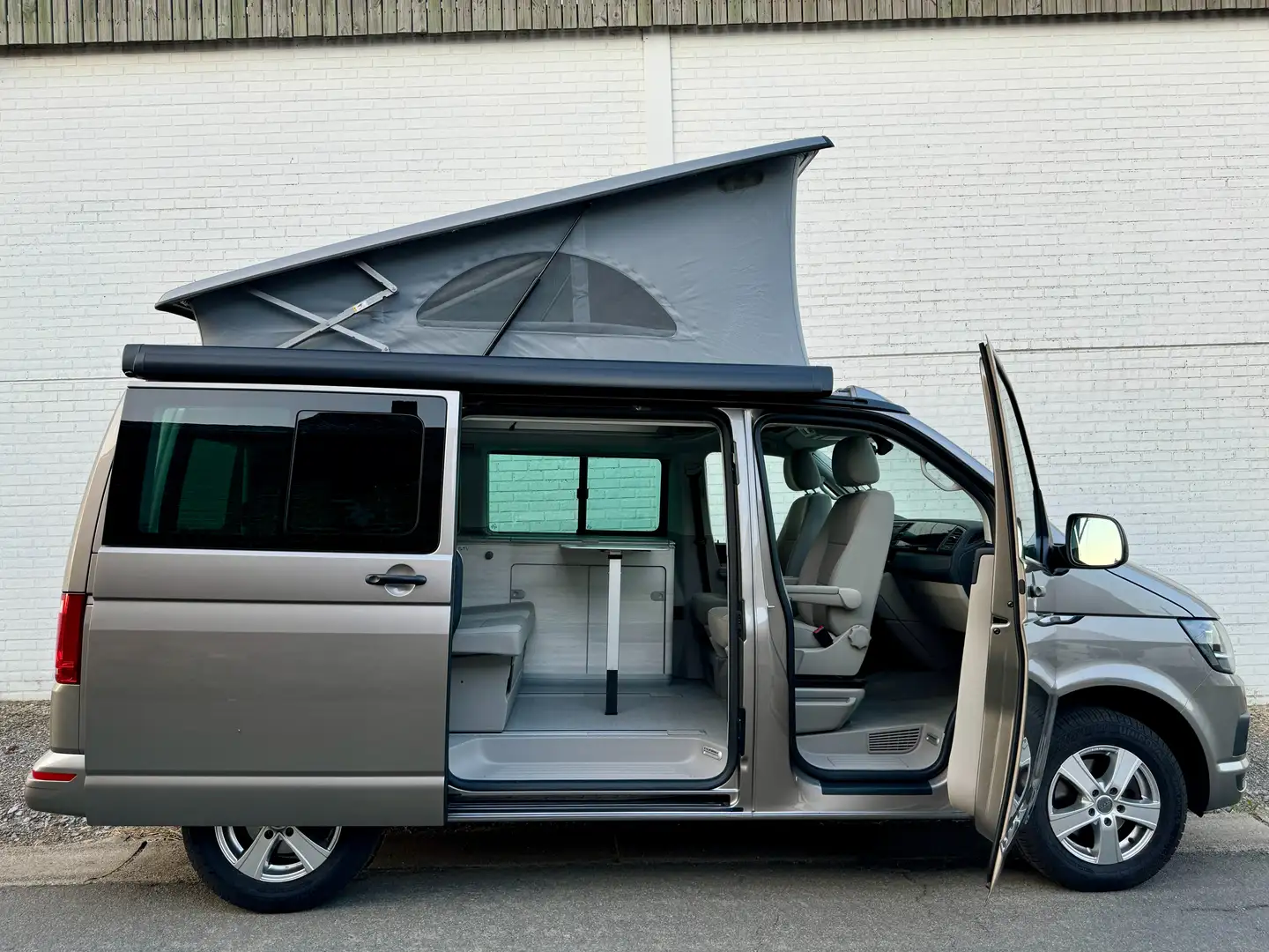 Volkswagen T6 California 2.0 TDI DSG 1°pr./eig. GARANTIE 12M. Camera Beige - 1