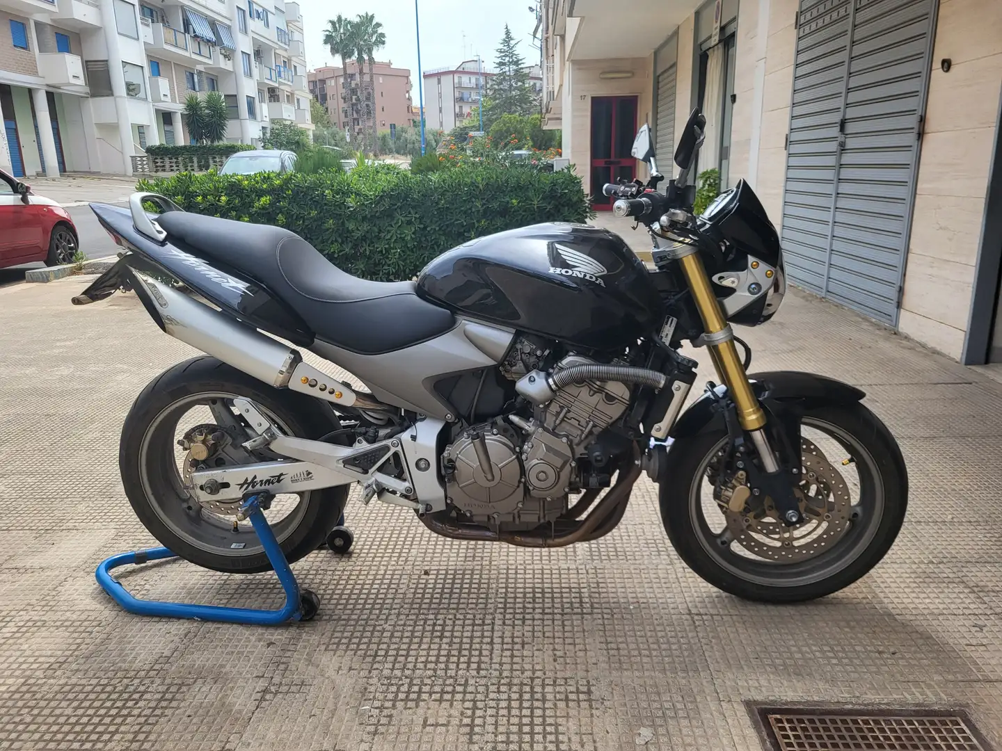 Honda Hornet Modello 2005 Zwart - 1