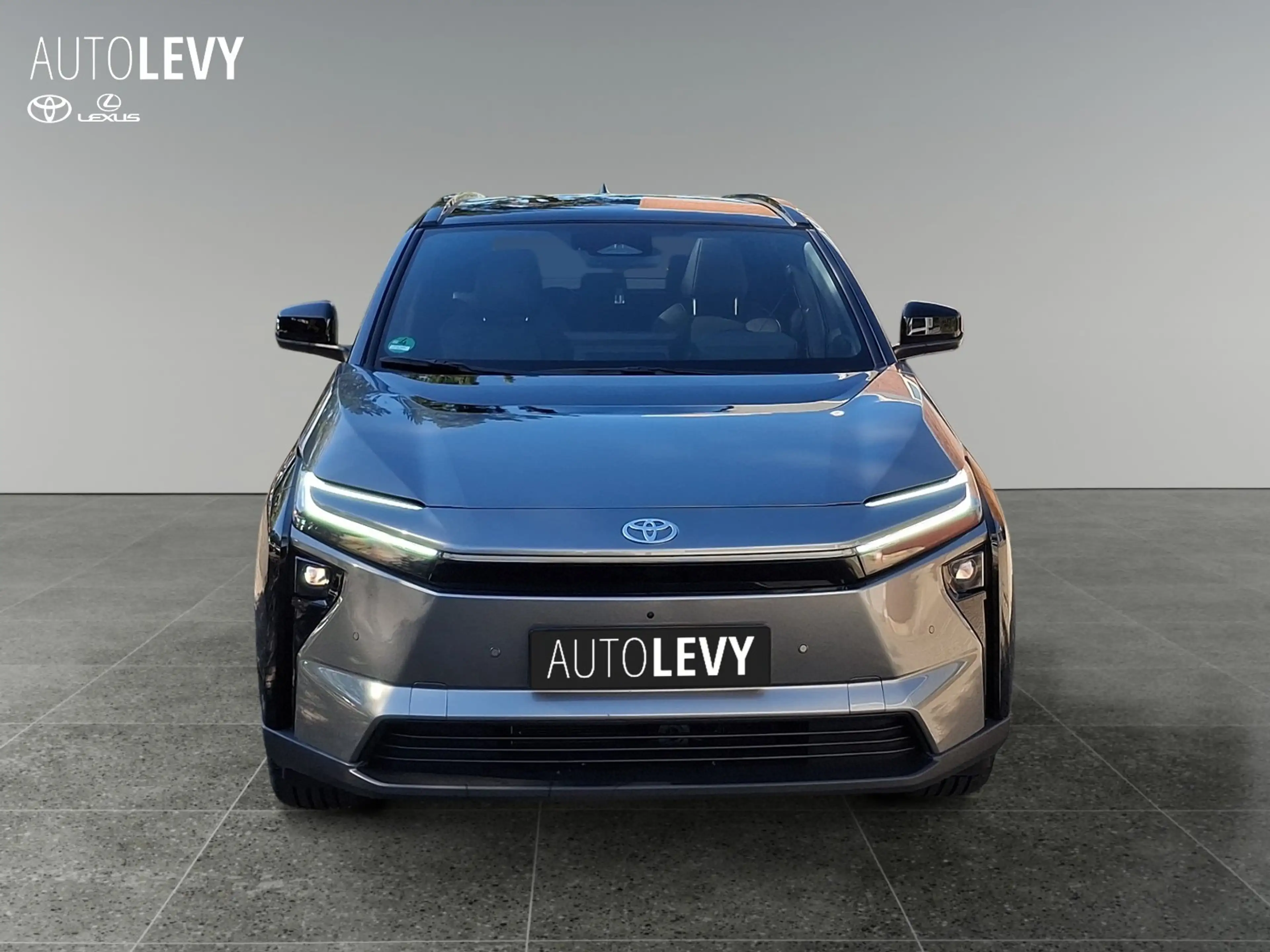 Toyota bZ4X Lounge electric Panorama/ JBL/AWD — photo 9