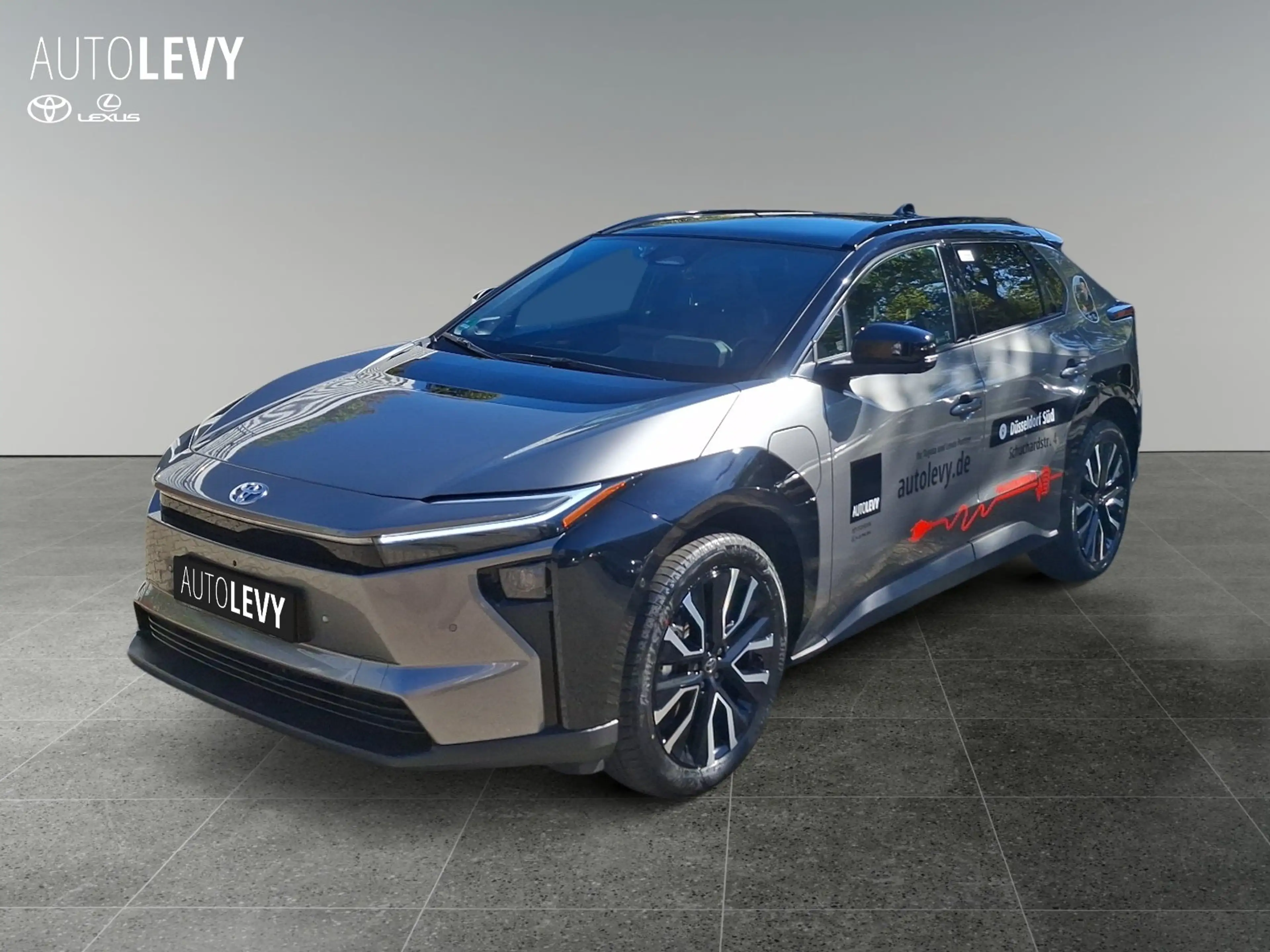 Toyota bZ4X Lounge electric Panorama/ JBL/AWD — photo 2