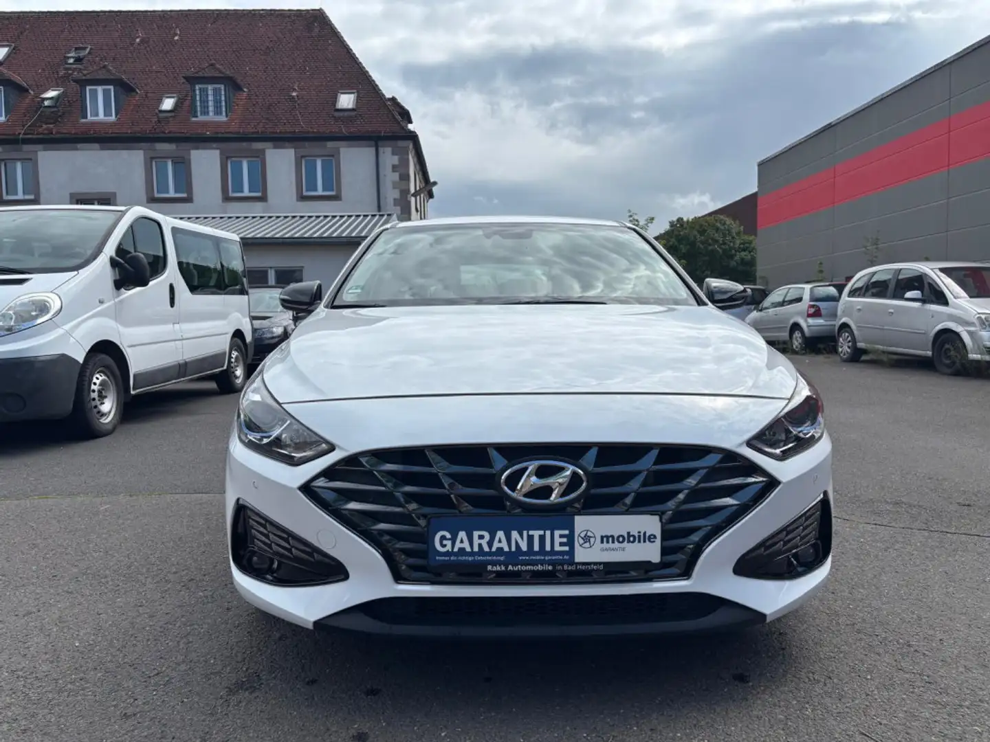 Hyundai i30 Edition 30-KAMERA-2 ZONEN KLIMAA.-SHZ-SPUR- Blanc - 2
