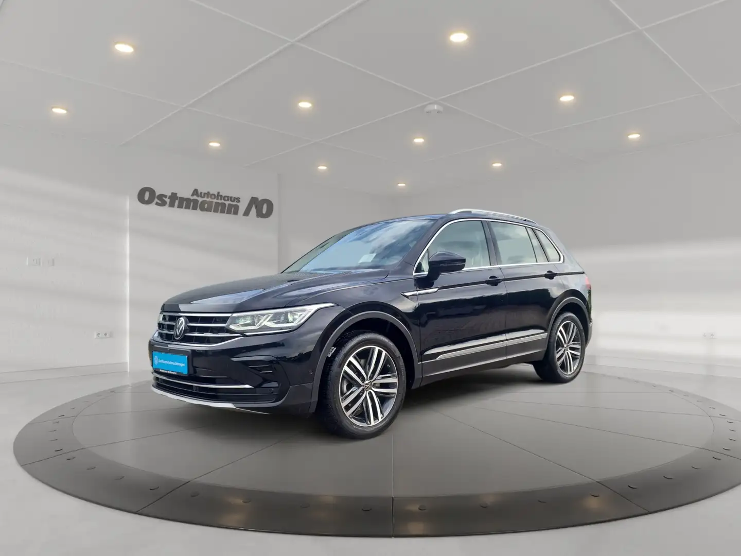 Volkswagen Tiguan 2.0 TDI BMT 4Motion Elegance DCC HUD STH Schwarz - 1
