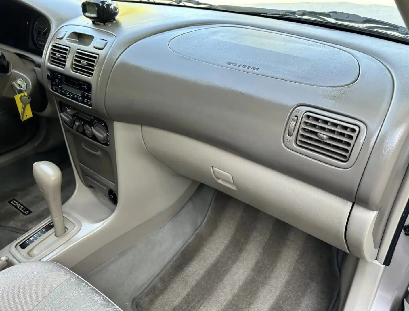 Toyota Corolla VE Gris - 2