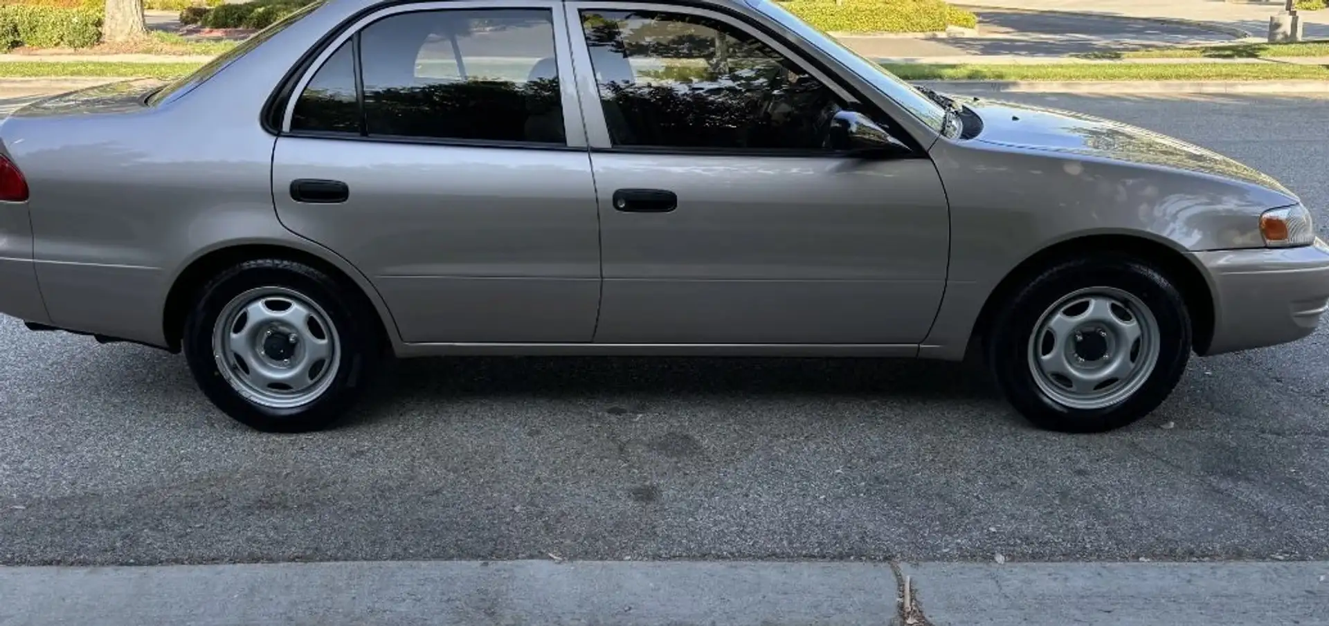 Toyota Corolla VE Gris - 1