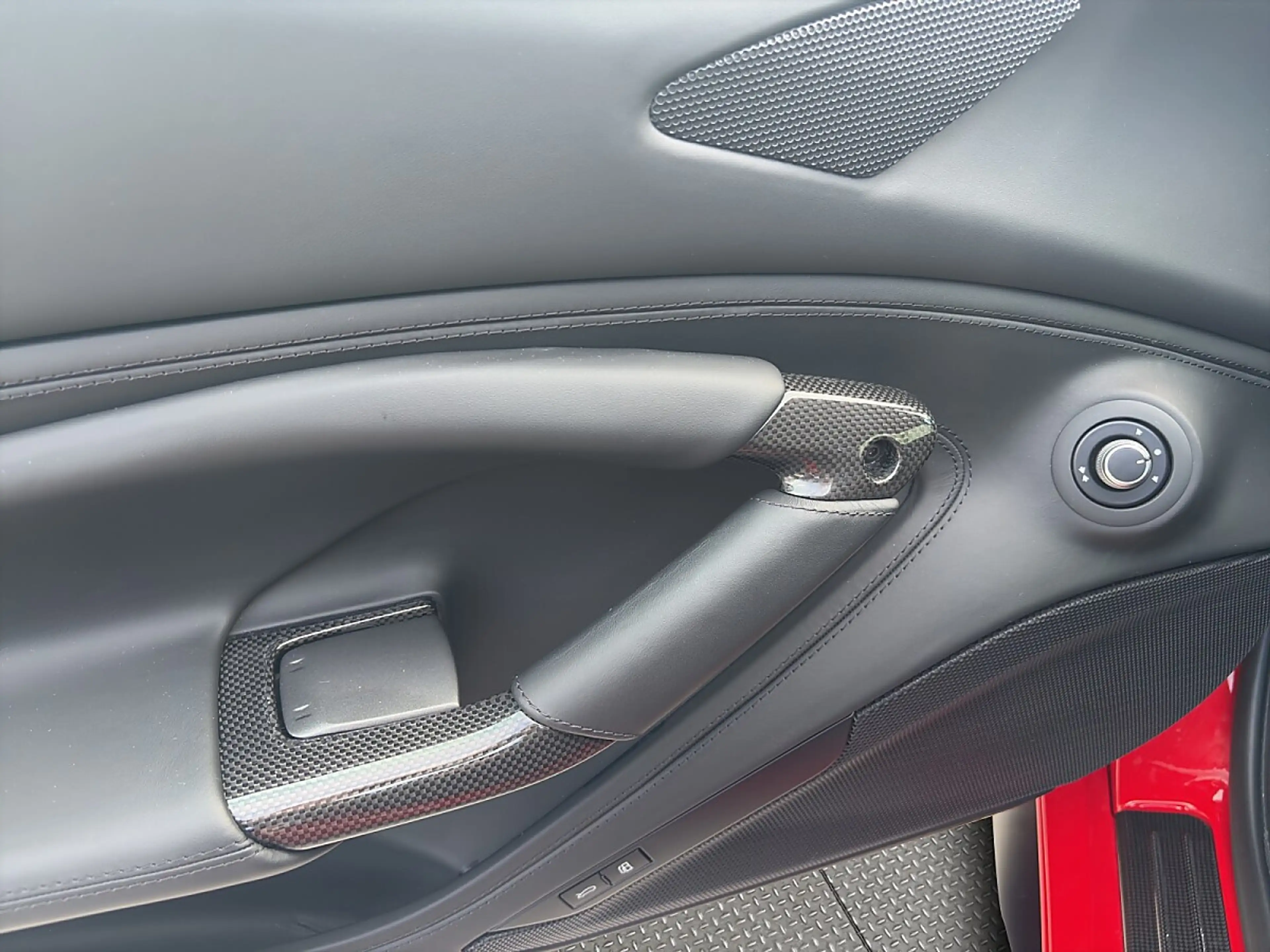 Ferrari F8 Tributo TRICOLORE EDITION CARBON LED RACINGSITZE LIFTSY... — photo 12