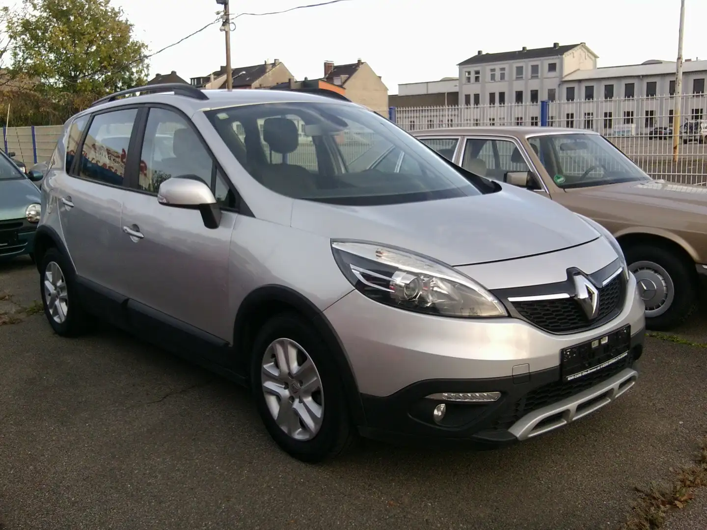 Renault Scenic Energy 1.2 TCe 115 S&S  X Mod  / NAVI / PDC Silber - 1