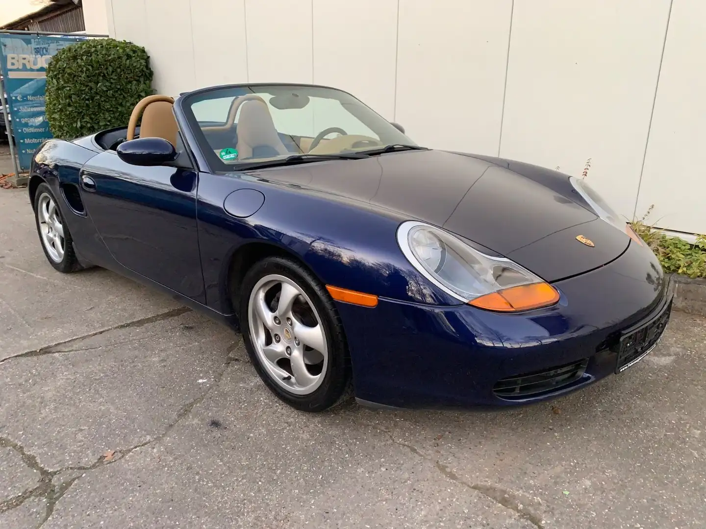 Porsche Boxster 2.7 wenig Km top Zustand Blau - 1