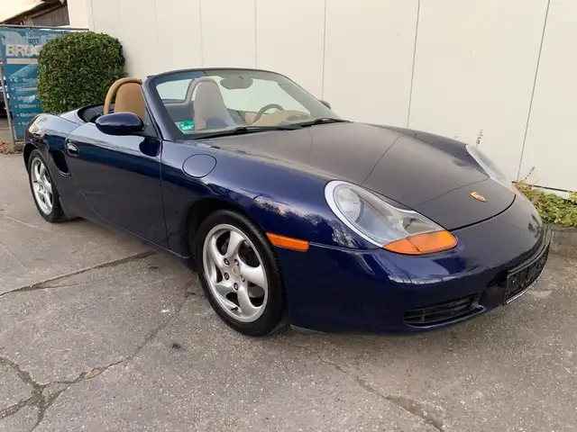 Porsche Boxster 2.7 wenig Km top Zustand