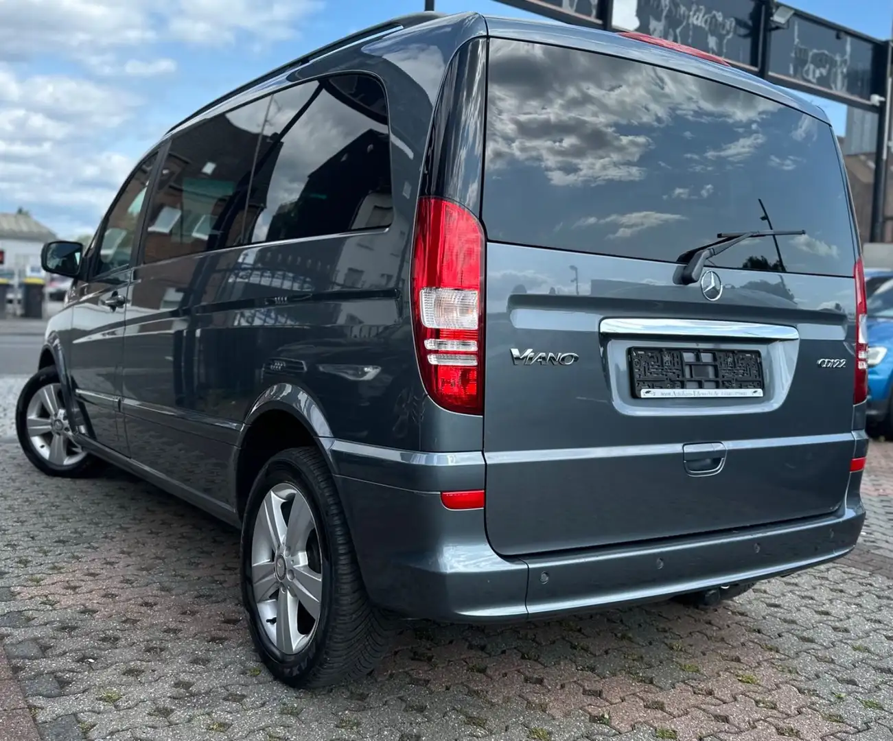Mercedes-Benz Viano 2.2 CDI TREND 7SITZER-KOMPAKT-AUTOMA-TOUCH Gris - 2