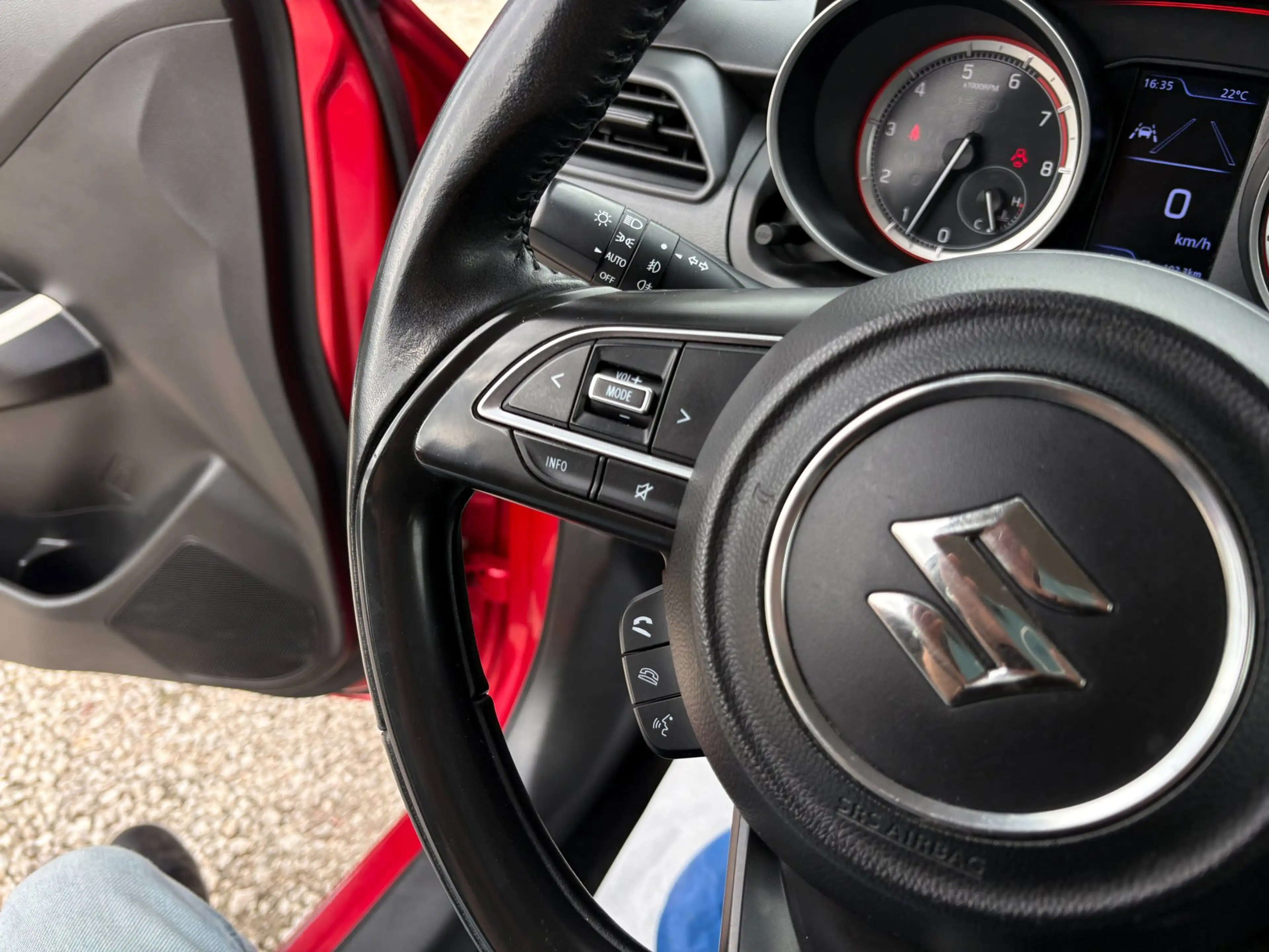 Suzuki Swift 1.2 Select Smart Hybrid Stoelverw. LED, ACC, Apple — photo 14