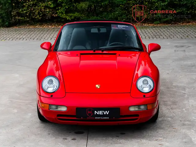 Porsche 911 view 15