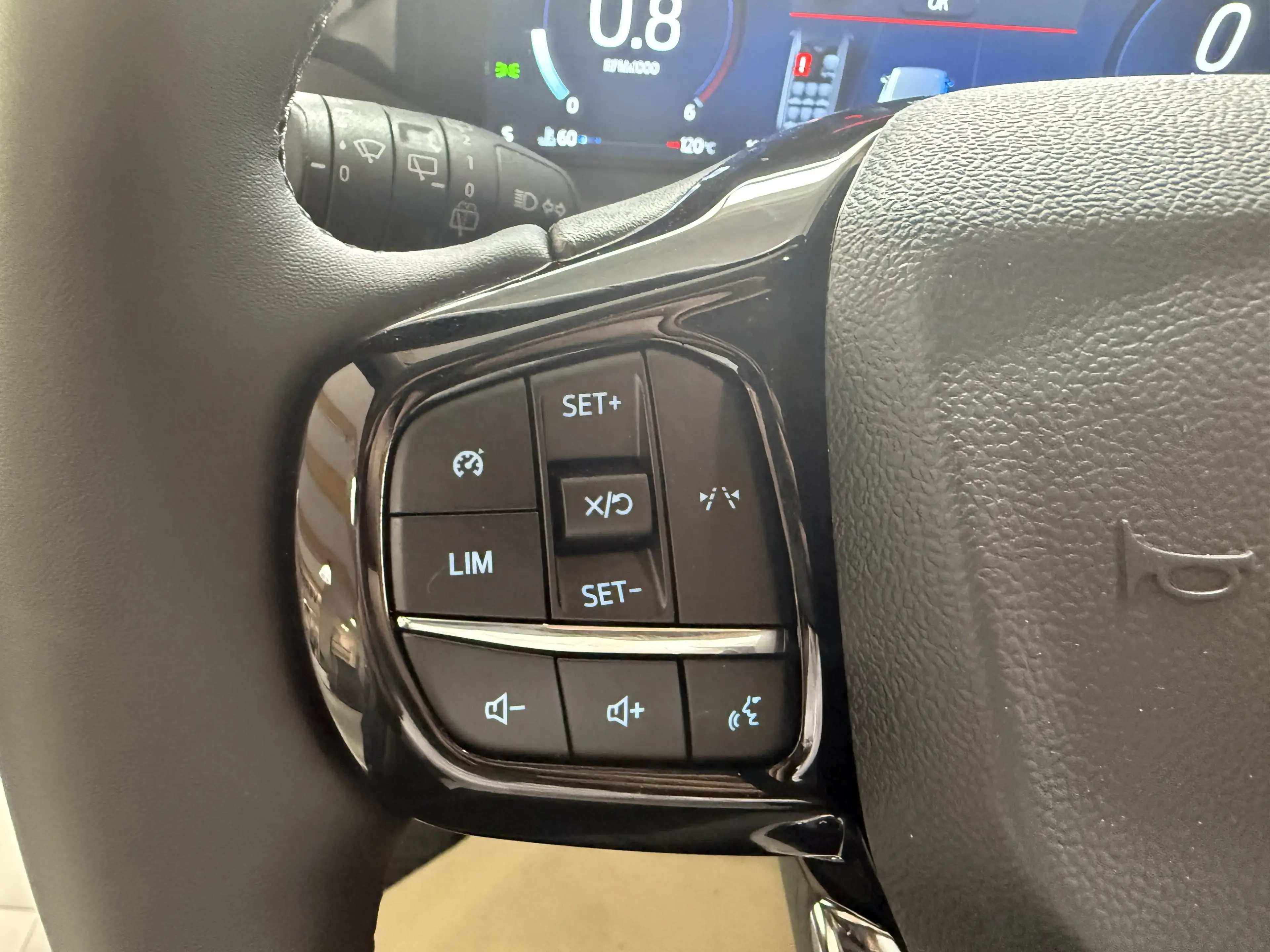 Ford Tourneo Custom Titanium L1 3-Zonen-Klima / AGR-Sitze — photo 13