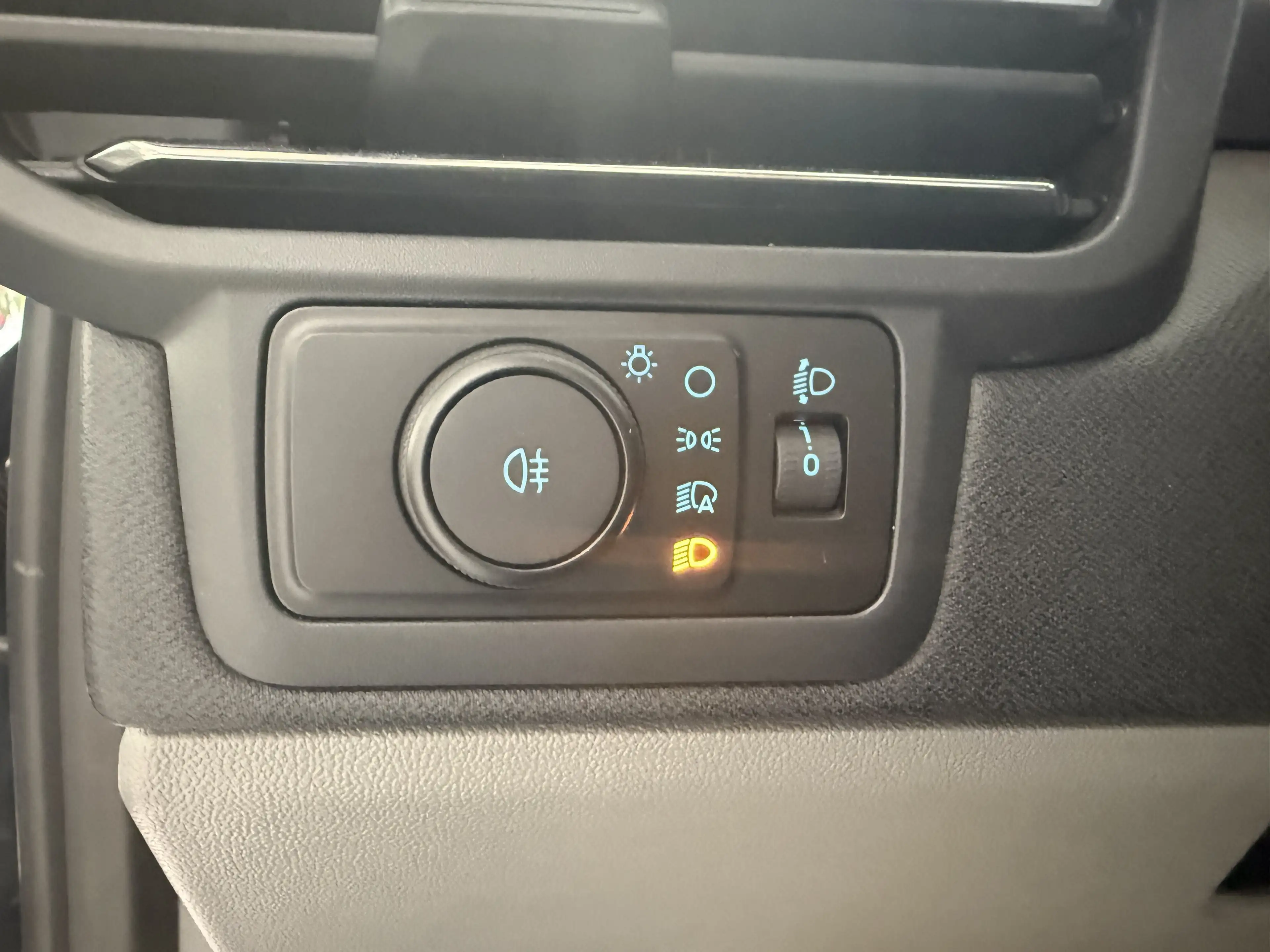 Ford Tourneo Custom Titanium L1 3-Zonen-Klima / AGR-Sitze — photo 15