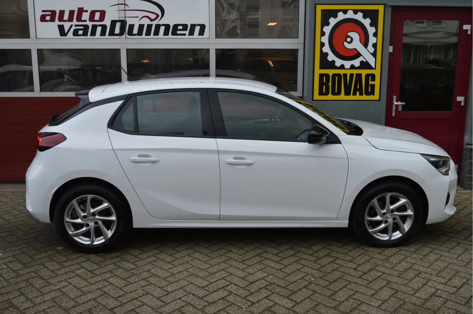 Opel Corsa 1.2 GS Line O.a: Stoelverw, Airco, DAB, Navi, Carp Blanc - 2