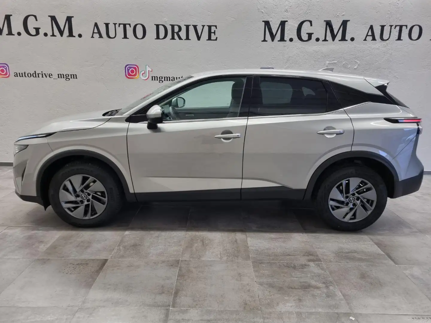 Nissan Qashqai MHEV 158 CV Xtronic ACENTA Argento - 2