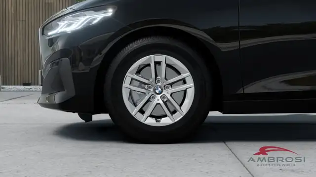 BMW 2 Series view 8