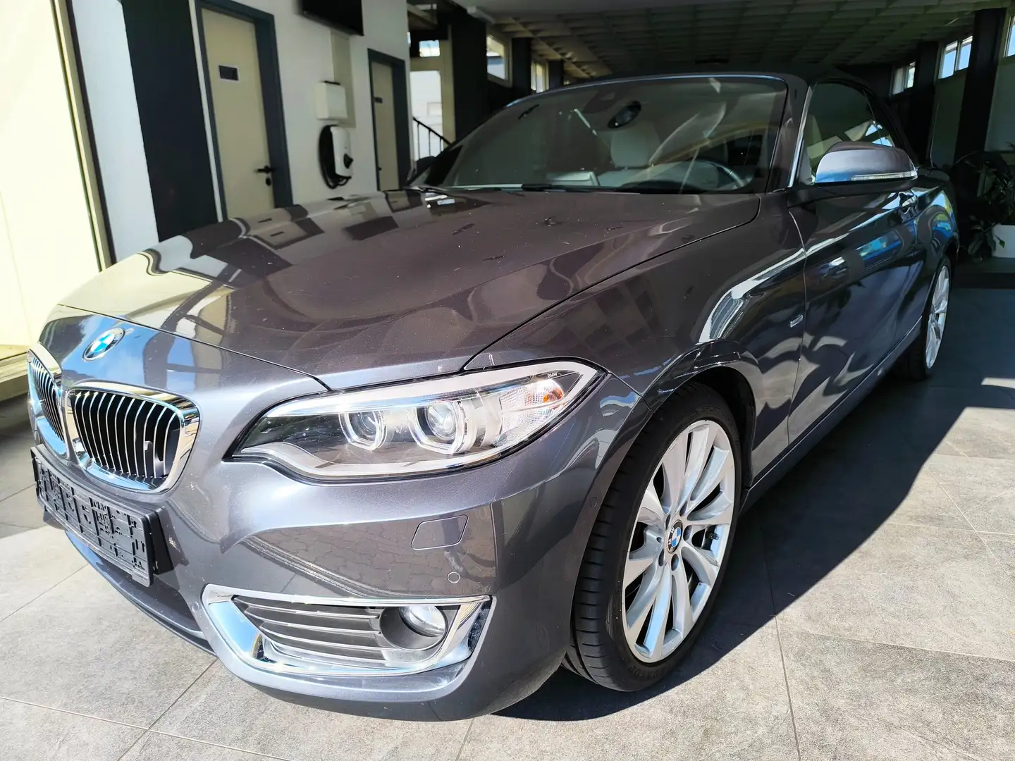 BMW 228 228 i Luxury Cabrio Сірий - 1