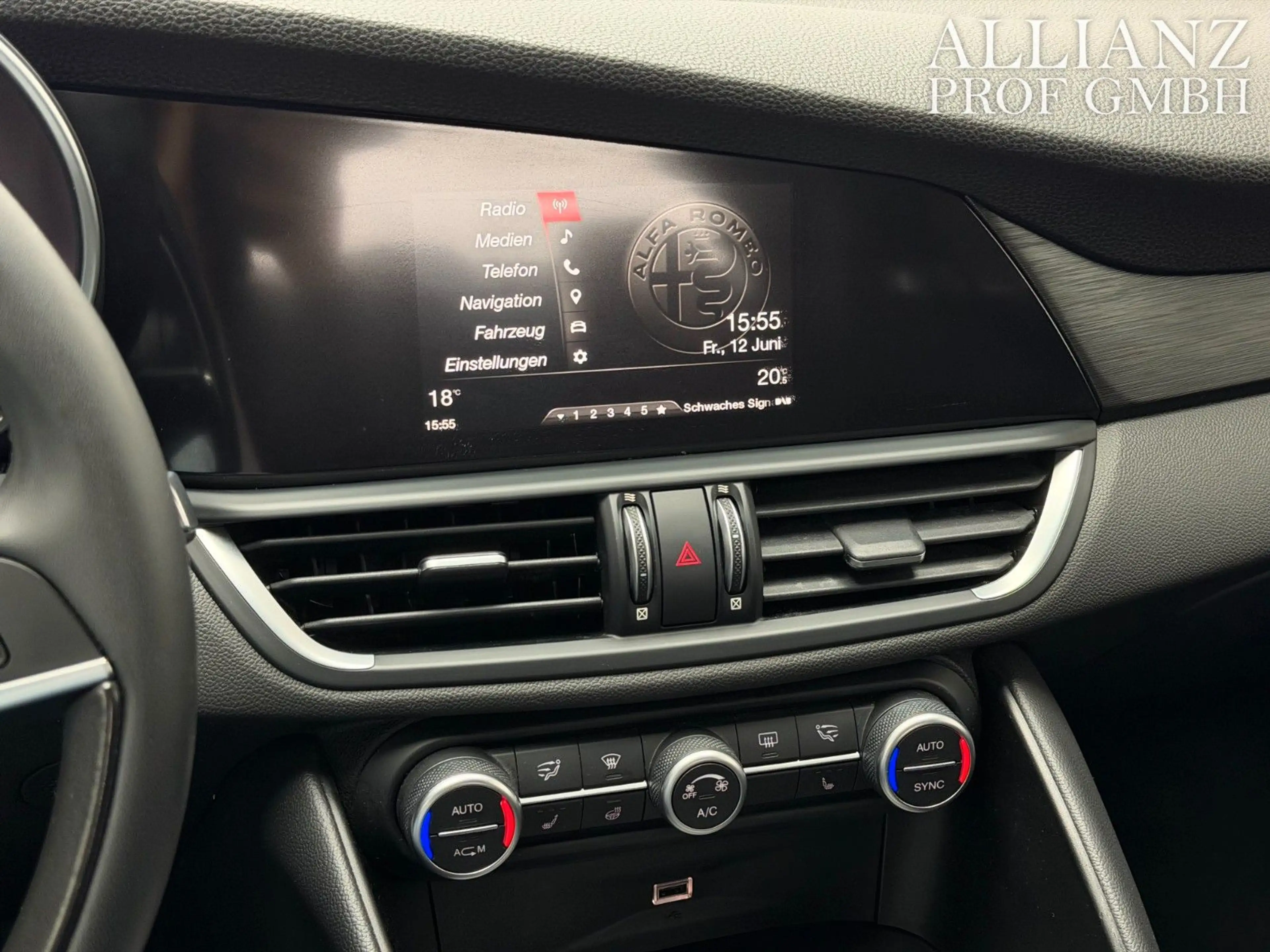 Alfa Romeo Giulia Super 2.2 LED Tempomat 2-Zonen Kamera — photo 12