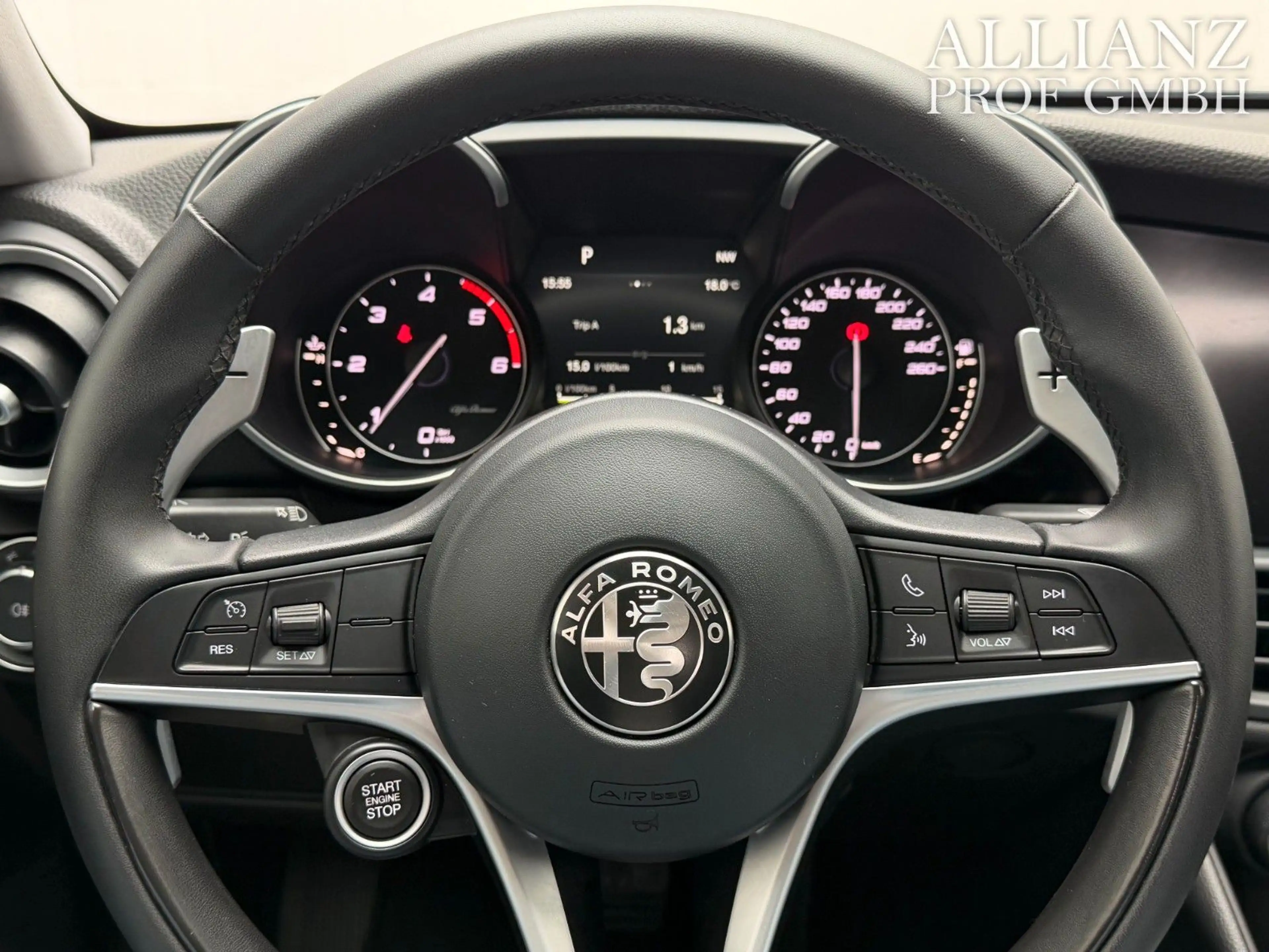 Alfa Romeo Giulia Super 2.2 LED Tempomat 2-Zonen Kamera — photo 11