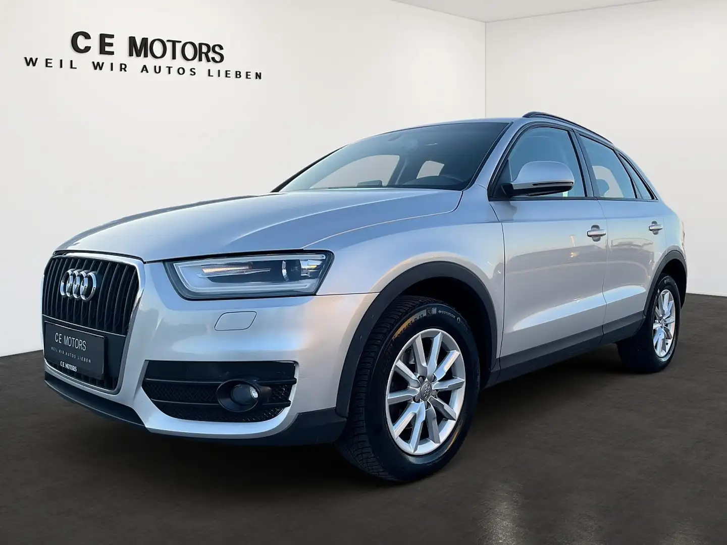 Audi Q3 2.0 TDI | AHK | Zahnriemen & WP NEU Silber - 1