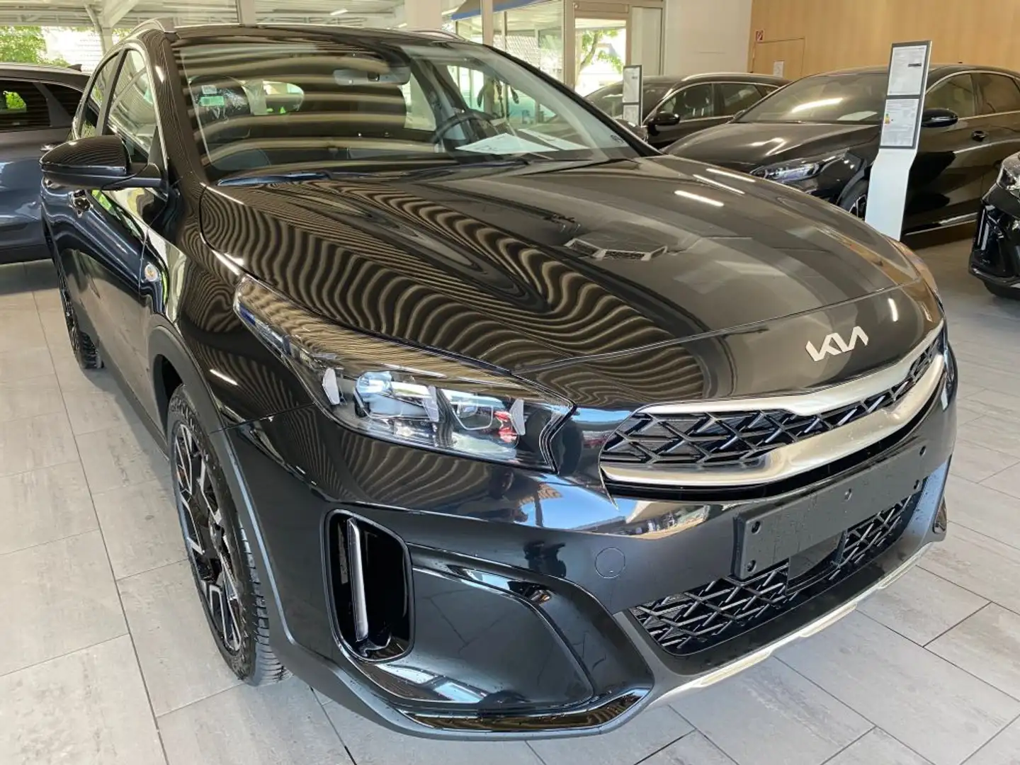 Kia XCeed 1.5 T-GDI OPF DCT7 VISION Zwart - 1
