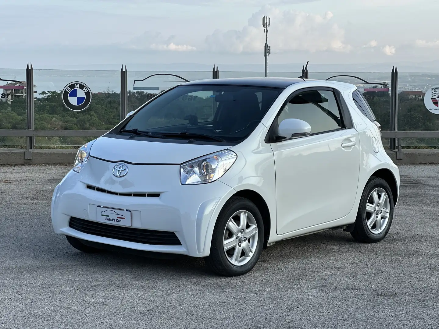 Toyota iQ 1.0 High Collection cvt - 1