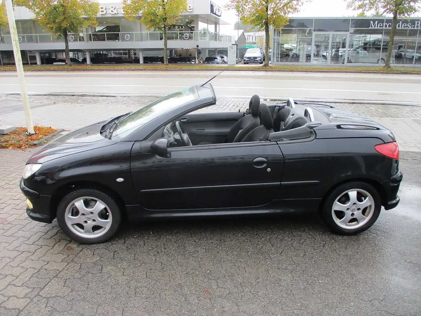 Peugeot 206 CC 110 *Inzahlungnahme*TÜV 5/2027* Schwarz - 1