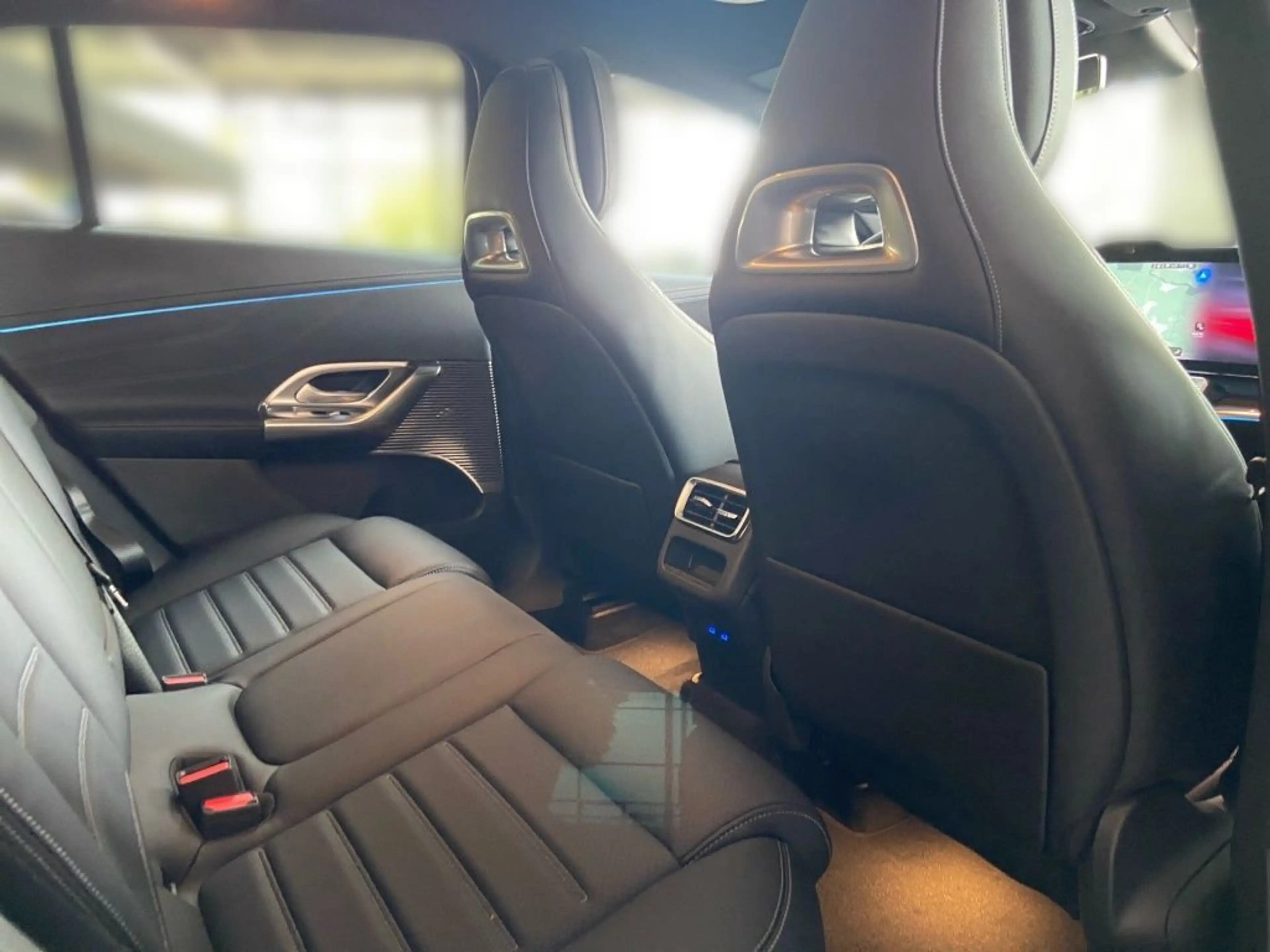 Mercedes-Benz GLC 400 4M elektrisch AMG+AHK+AIRMATIC+HuD+360° — photo 13