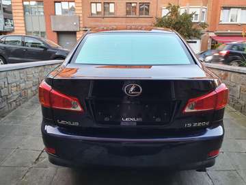 IS 220 d Luxury Pack