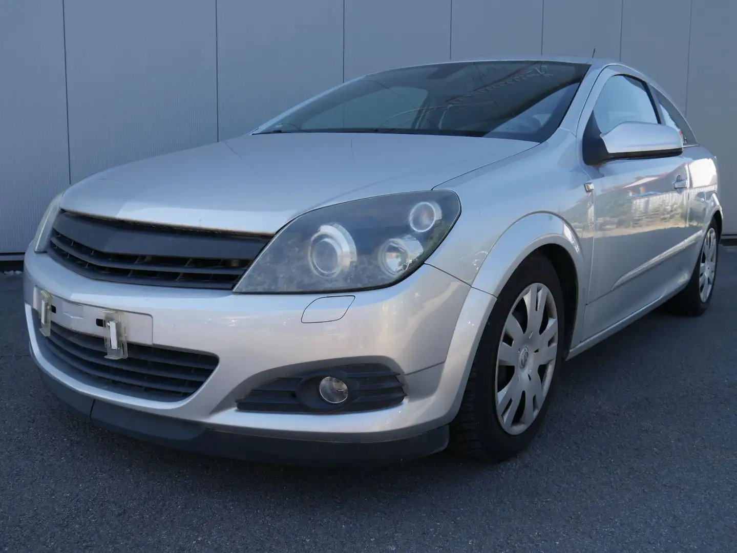 Opel Astra H GTC 2.0 Turbo Cosmo Silber - 1
