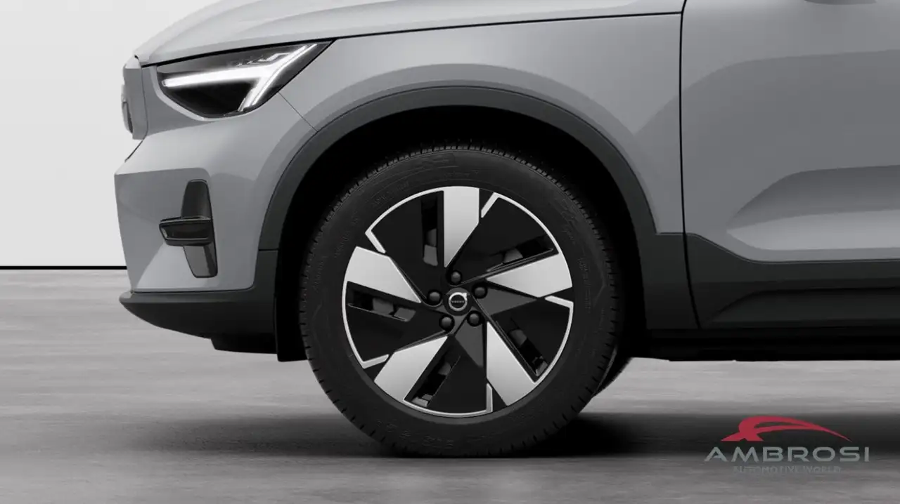 Volvo XC40 2026 — фото 7