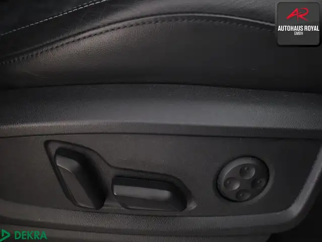 Audi Q5 view 13